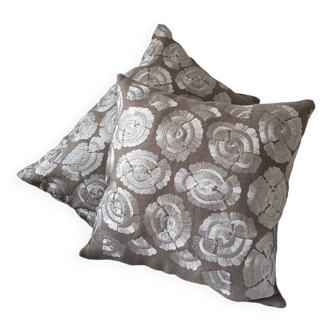 2 cushion covers