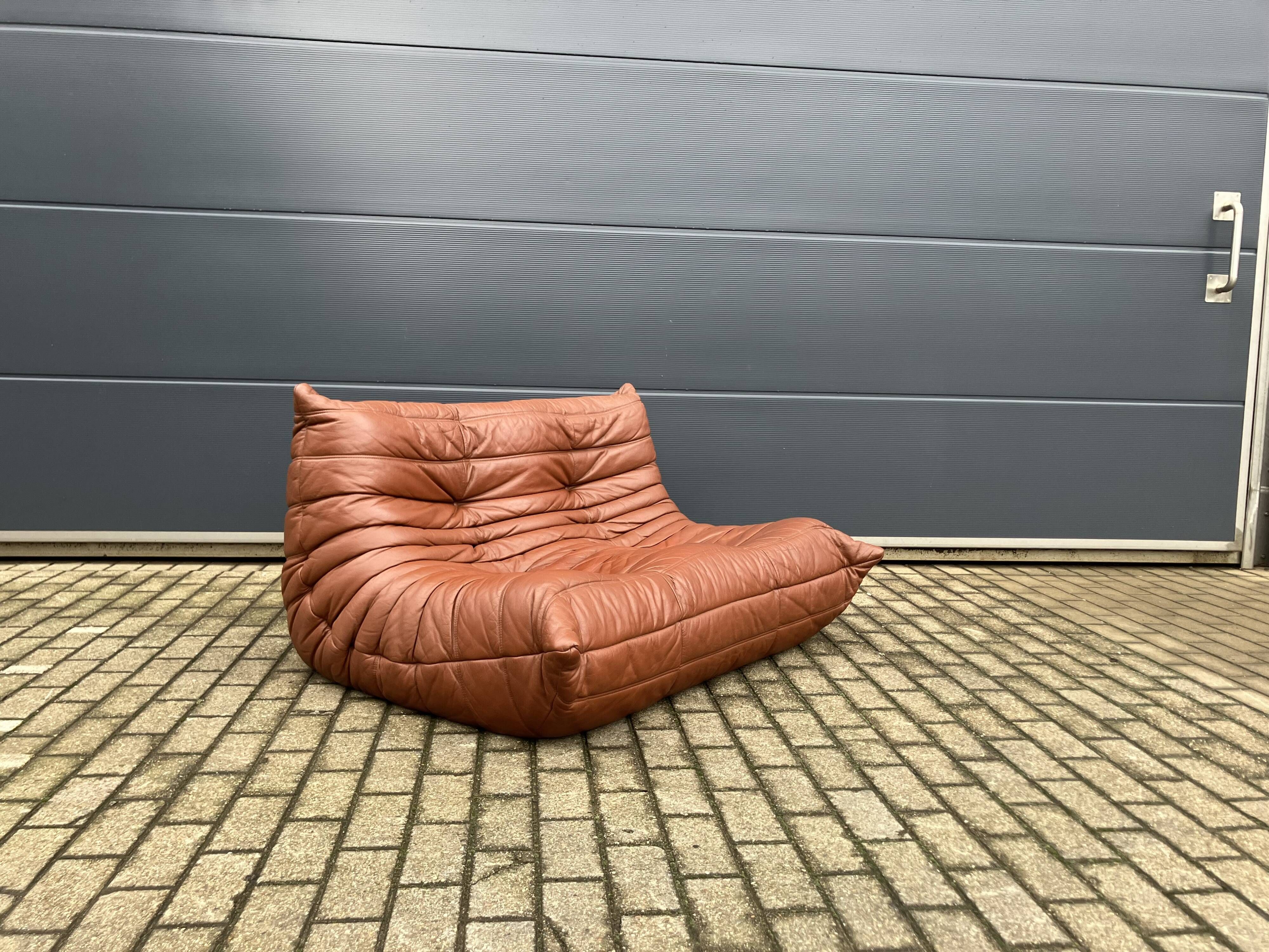 100% original vintage Cognac leather Togo Ligne Roset 2zit