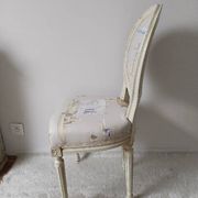 Louis XVI upholstered medallion chair, beige cracked patina, sea fabric