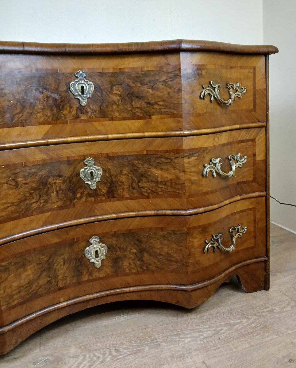 Commode Arbalette En Marqueterie époque XVIIIeme