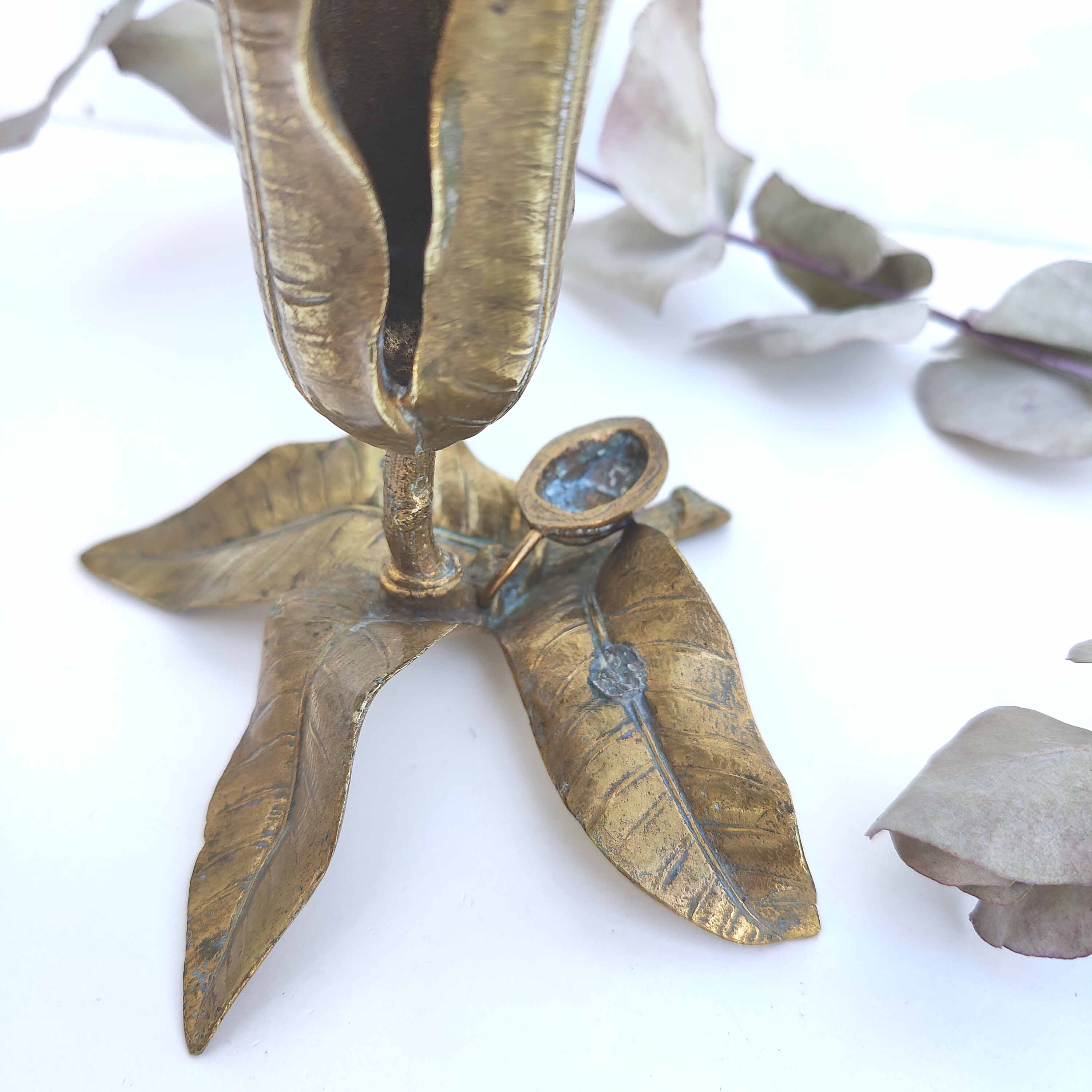 Candle holder walnut leaves with its gilded bronze walnut