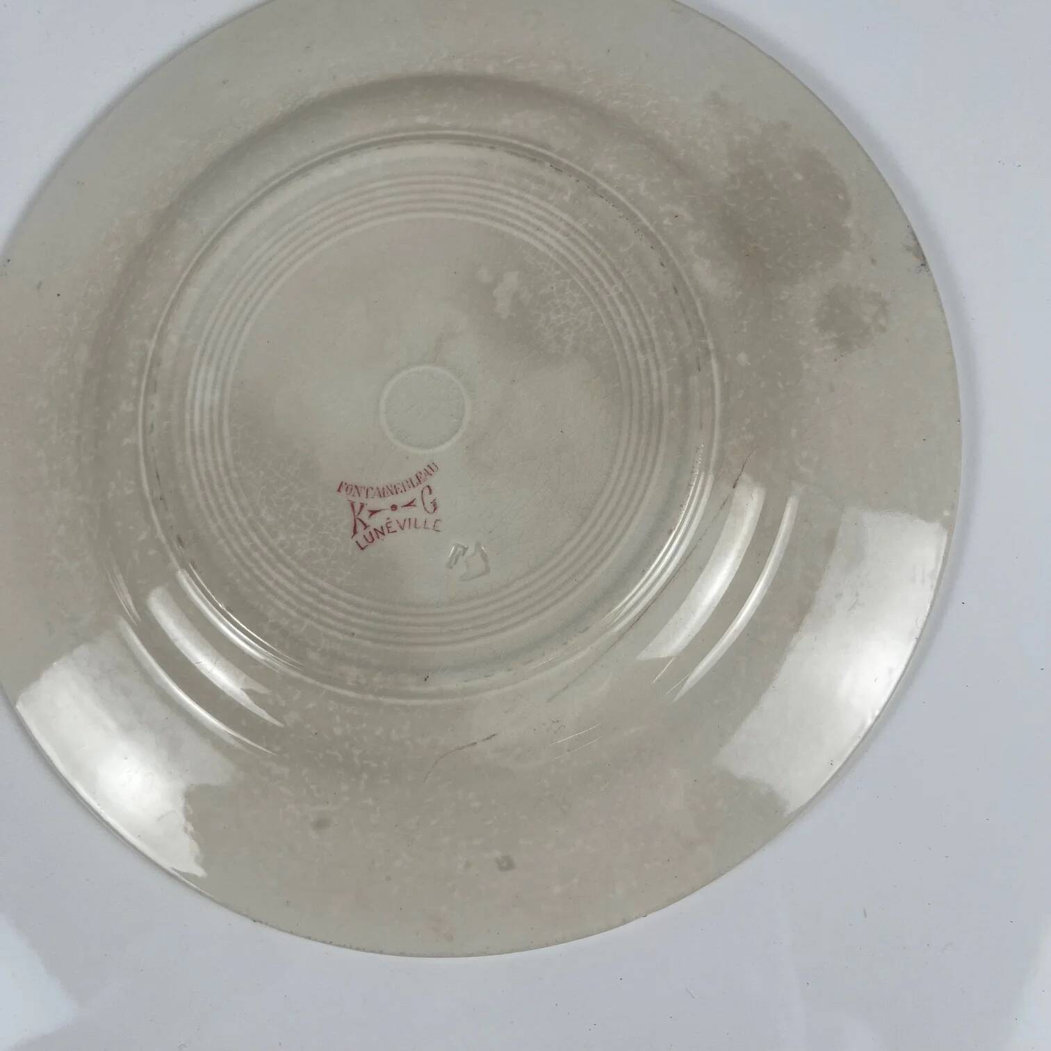 Set of 4 flat plates KG Lunéville Terre de fer, "Fontainebleau", pink, 19th century