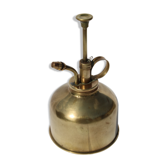 Brass spray