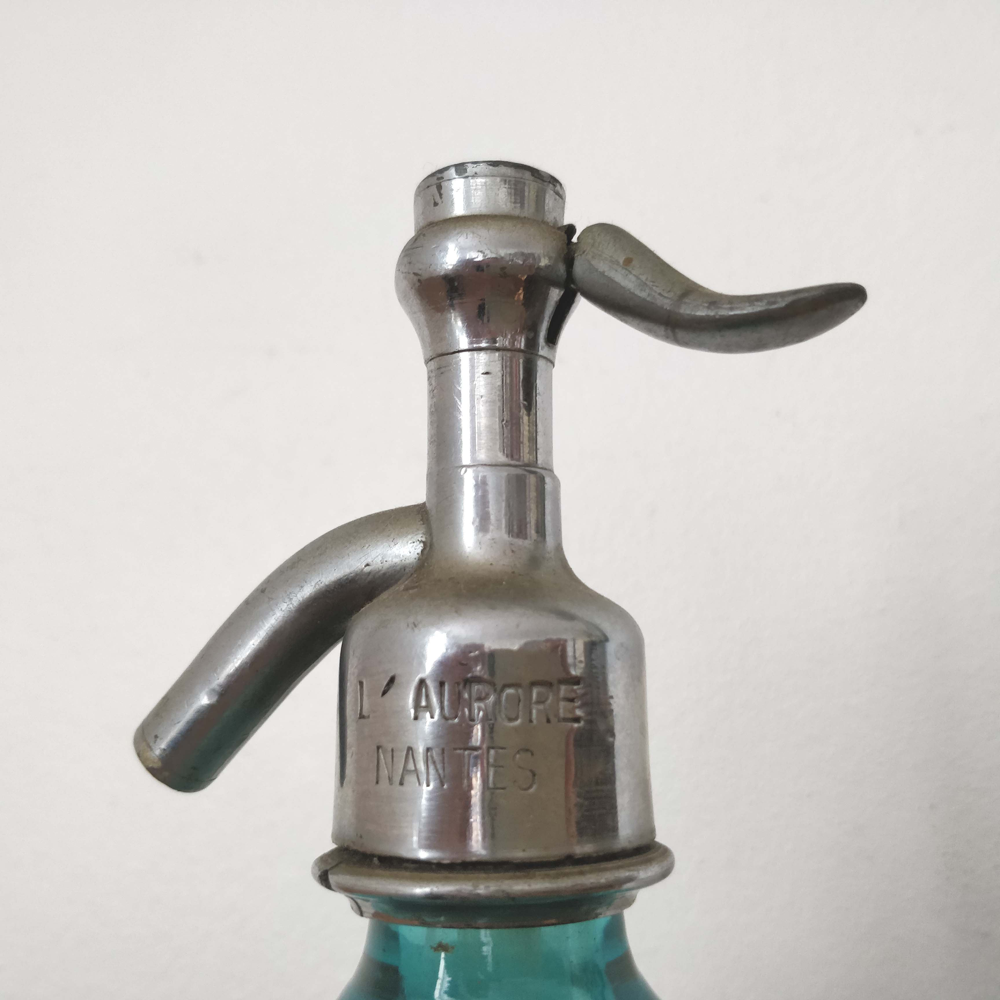 Former Siphon blue bistro Nantes