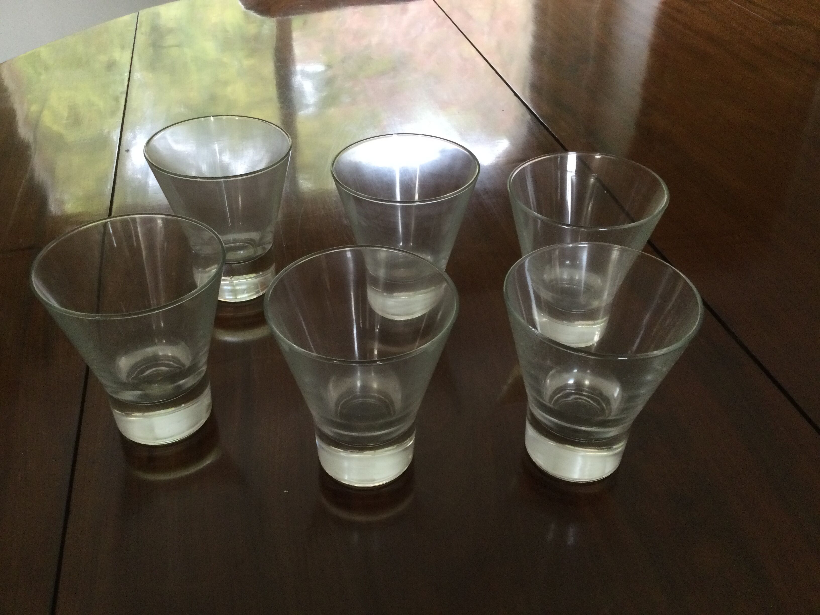 6 contemporary table glasses