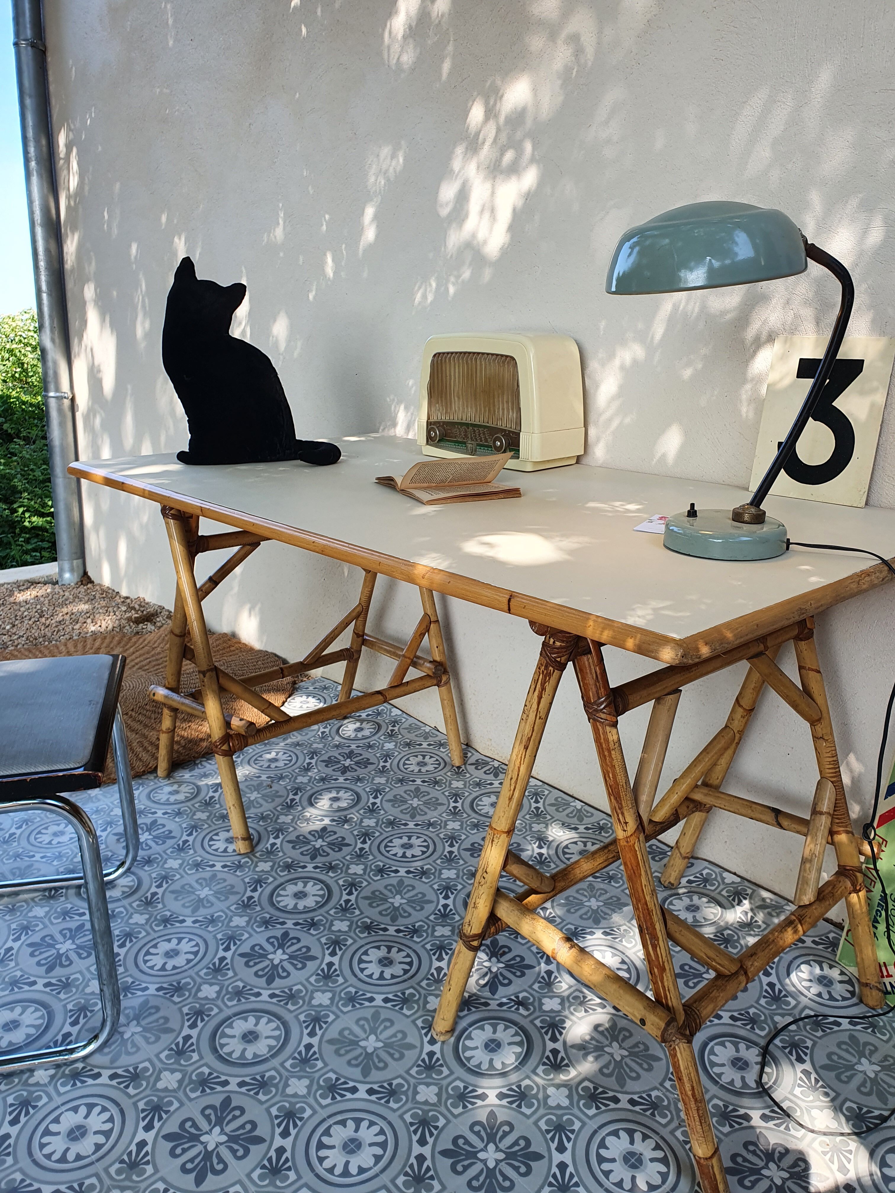 Bureau en rotin