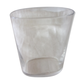 Verre de cure et panier en osier