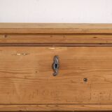 Antique three-drawer chest of drawers (circa 1920)