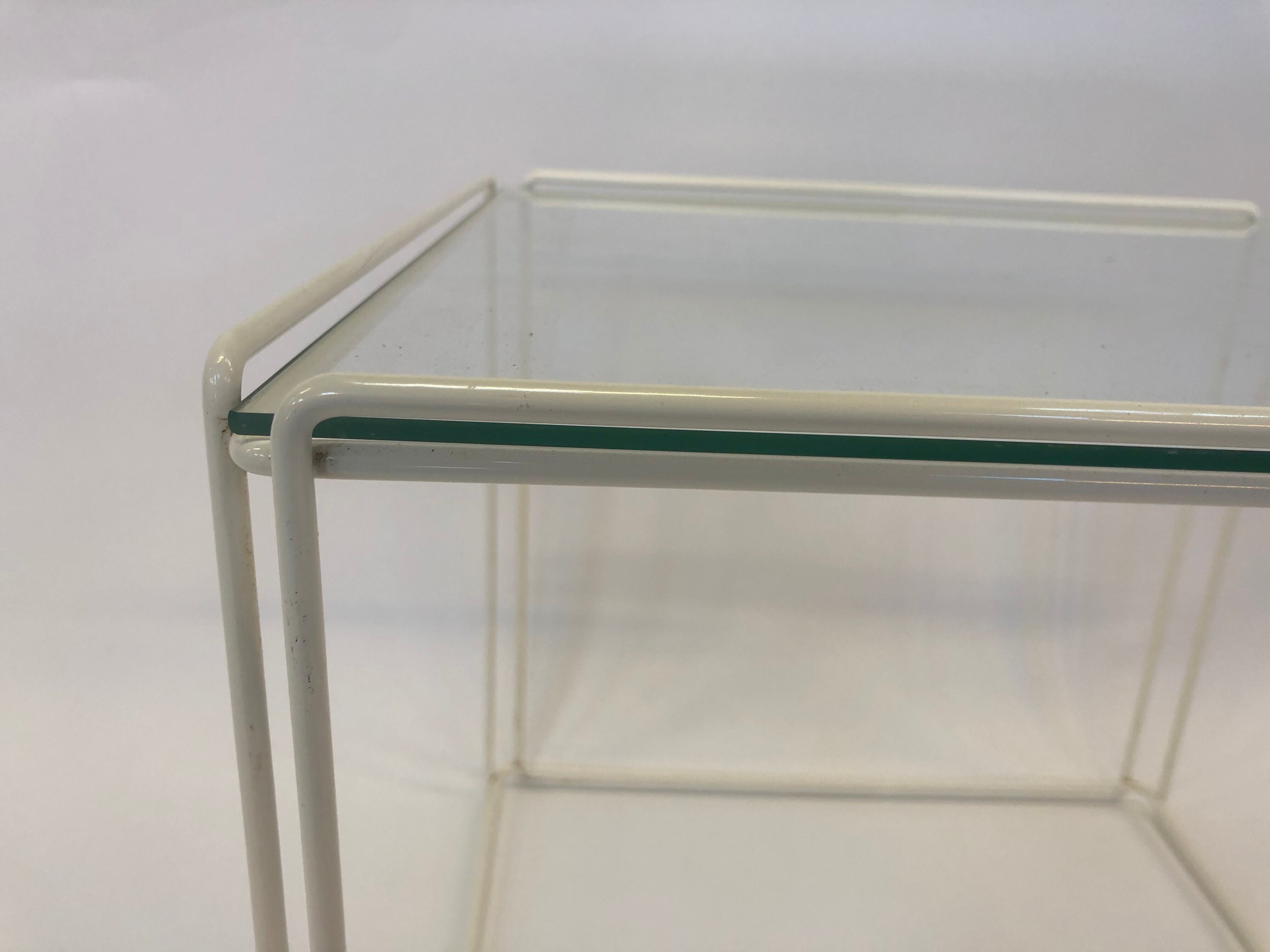 Tables design Max Sauze éditées par Isocèle