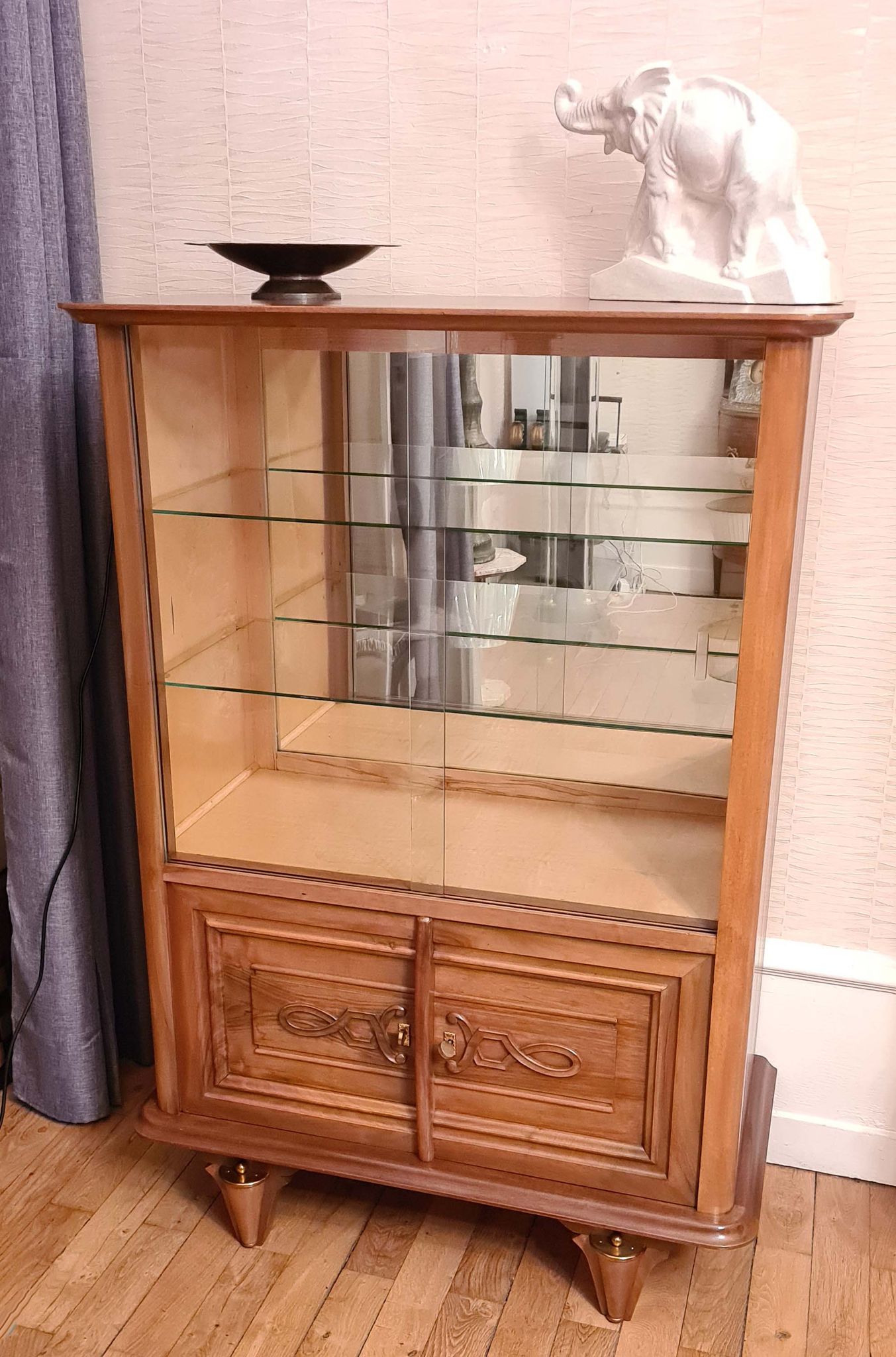 Art Deco walnut glass display case 1930-1940