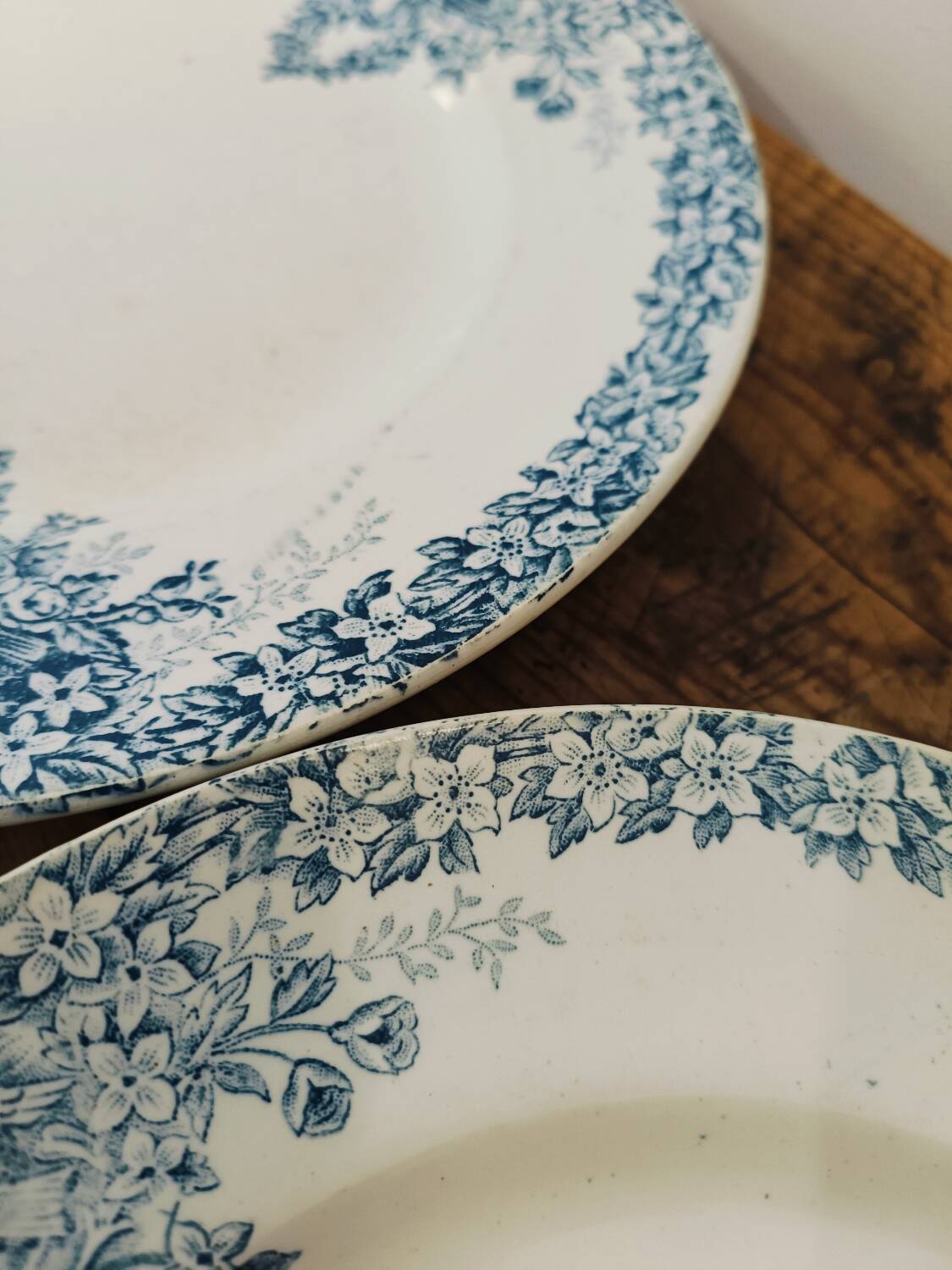 St Amand Lebacqz & Bouchart “Colombier” plates