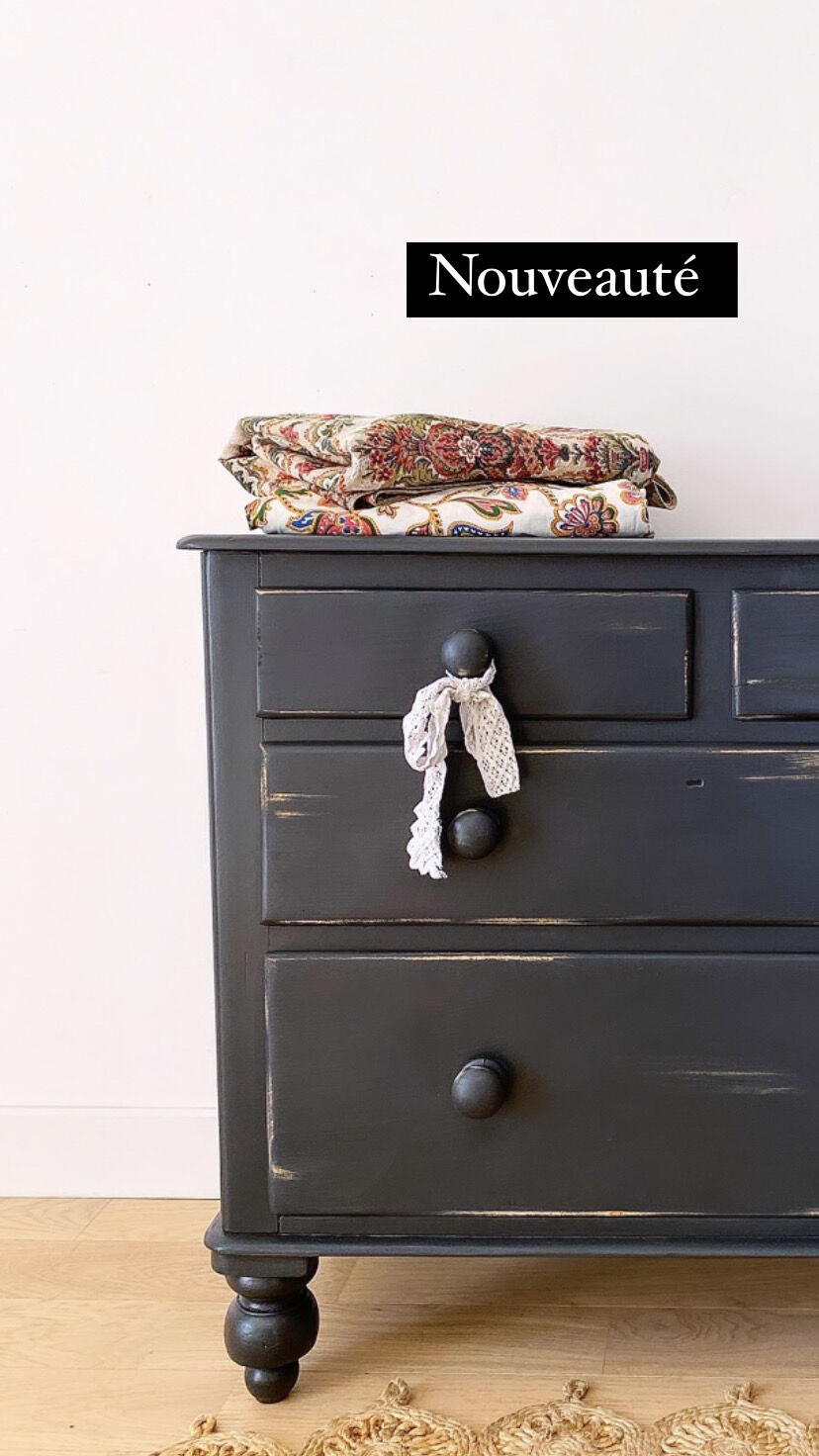 English chest of drawers