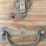 Coffret ancien en bois fin XIXème siècle contenant à l’origine un bicorne ou tricorne