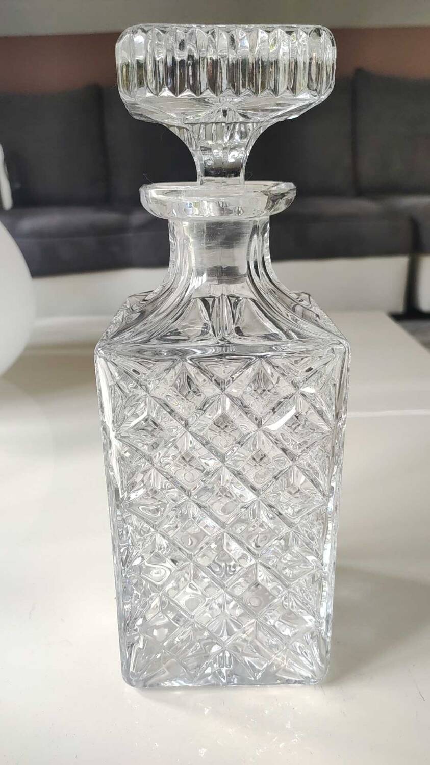 Whiskey decanter in bohemian crystal. boho-chic style. cross/diamond patterns. floral decor. high 25.5 cm