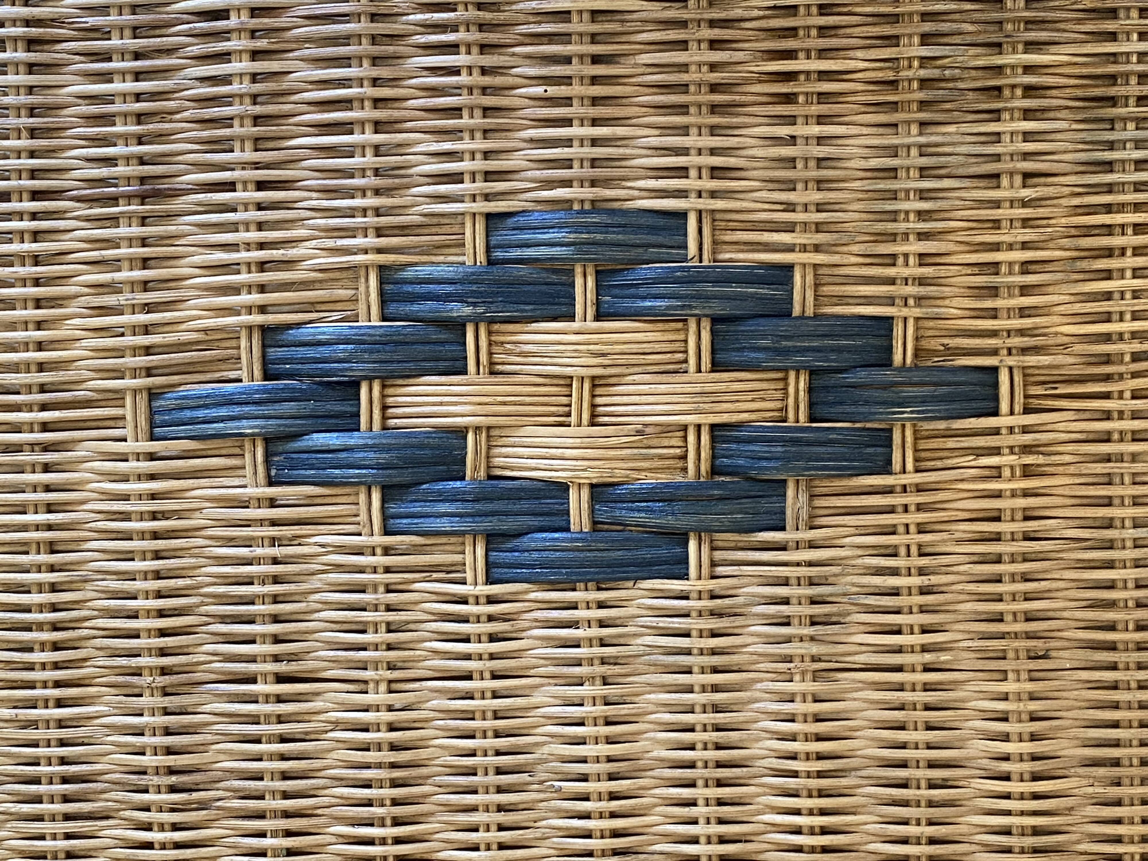 Vintage rattan coffee table – 1970s Riviera spirit