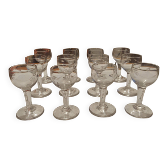 Lot de 12 verres à liqueur