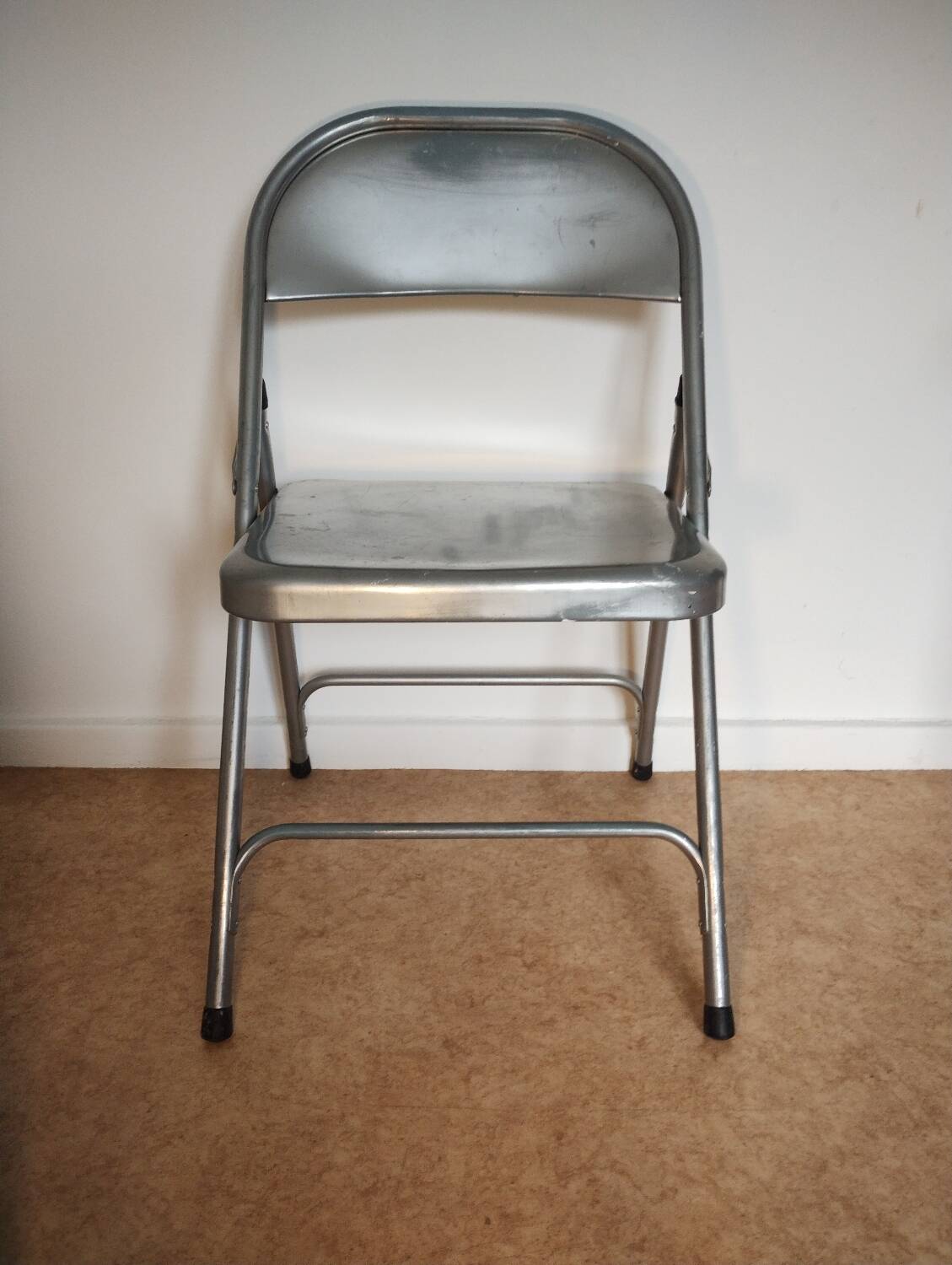 Industrial folding chair