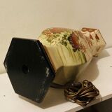 Vintage Asian lamp in ceramic with a wooden base, adjustable lampshade.