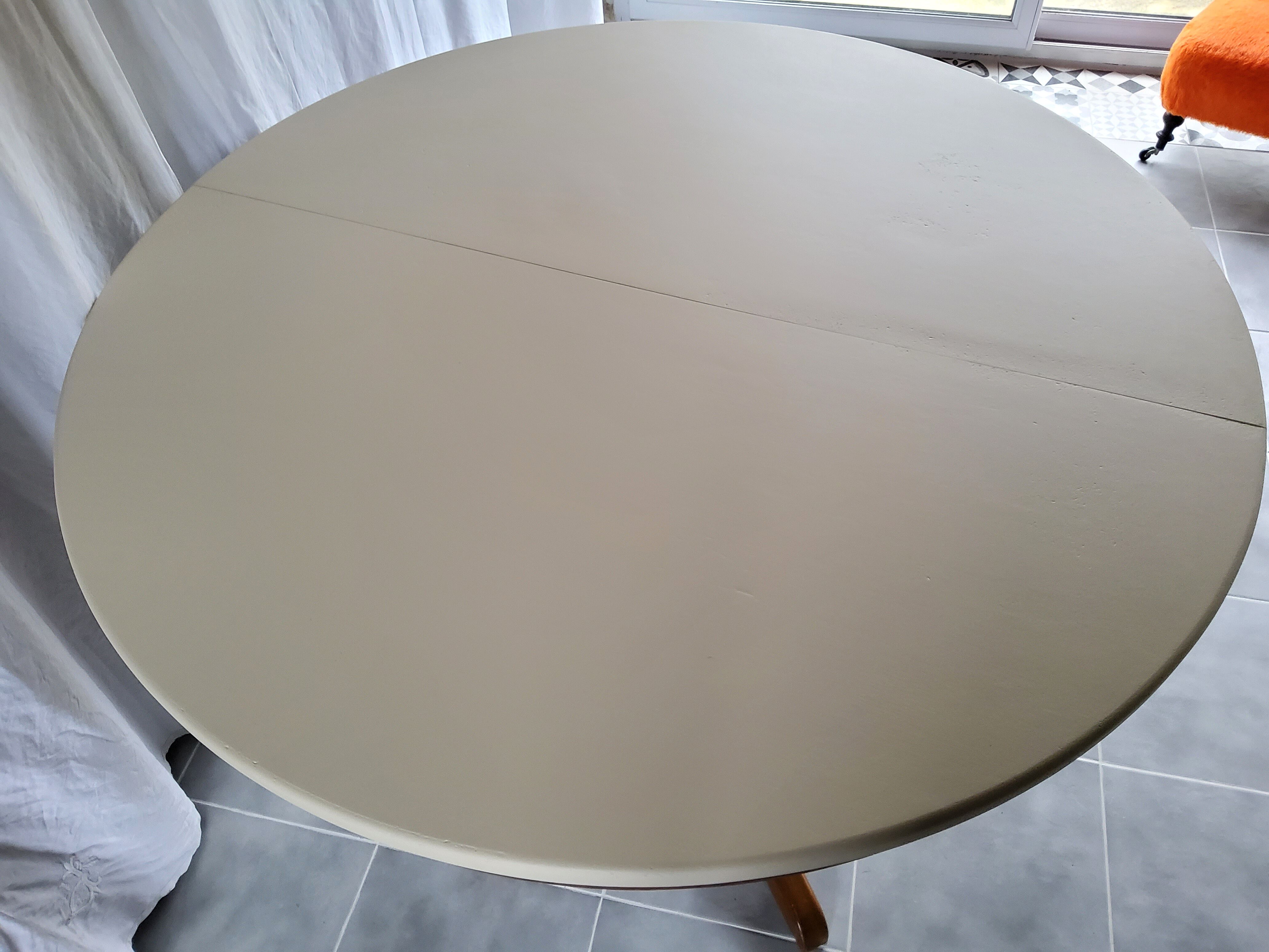 Expandable Roundtable