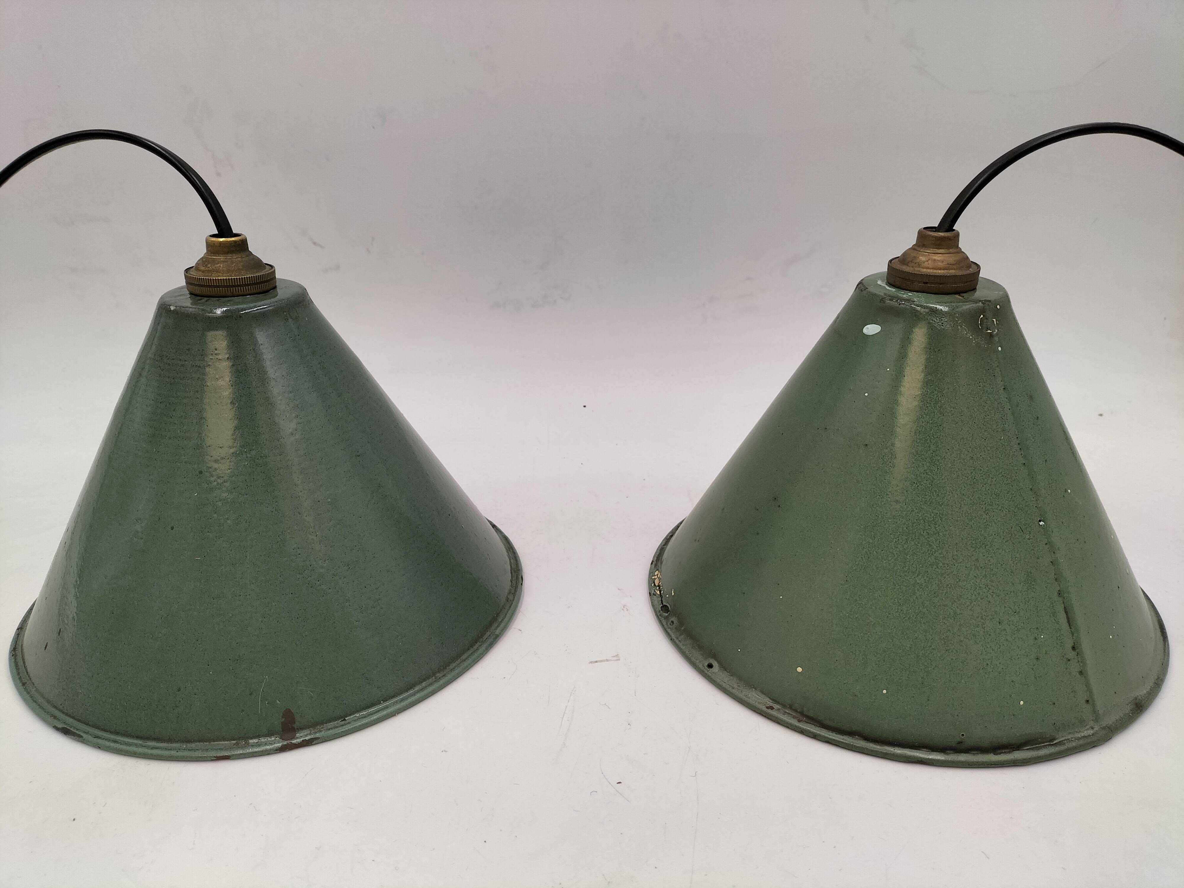 Enamelled sheet metal cone pendants