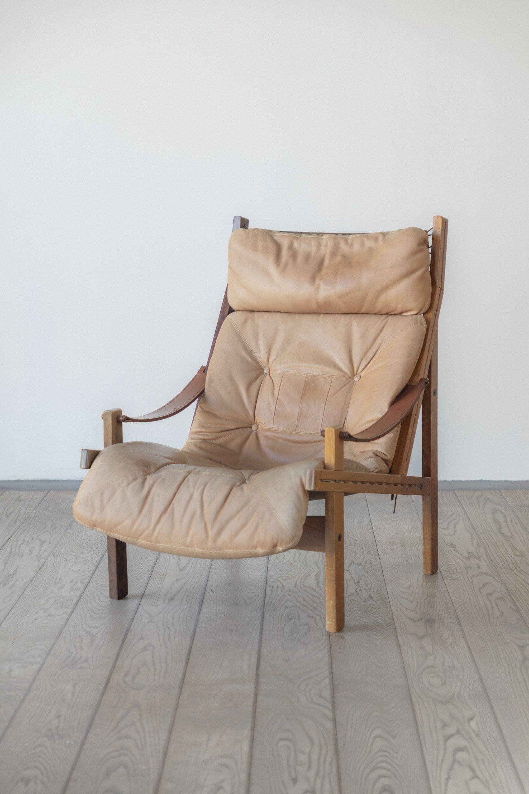 Torbjørn Afdal, Hunter lounge chair with footrest