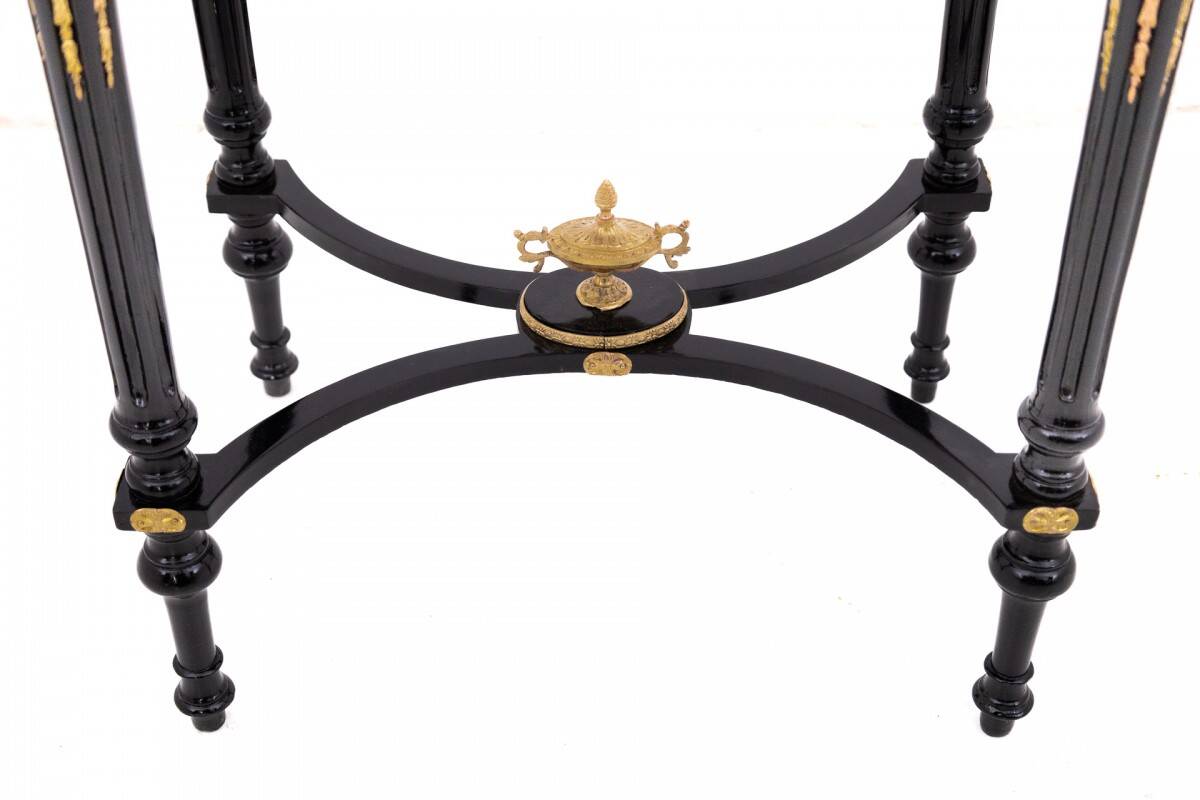 Stylish opening table, Napoleon style console, France.