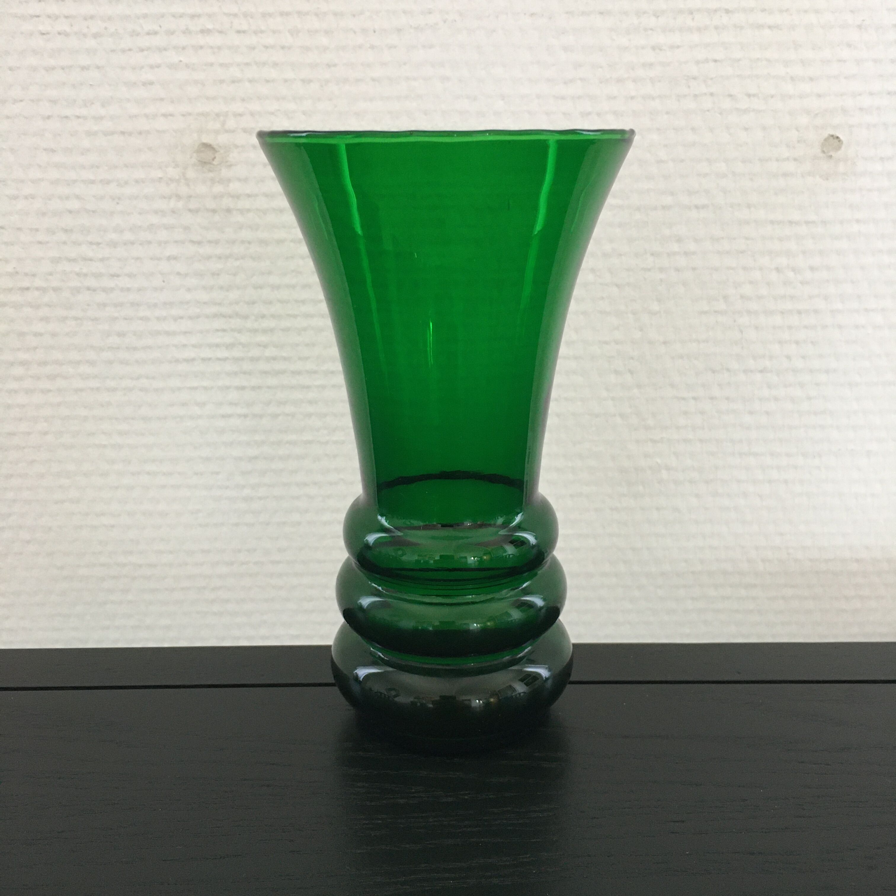 Vase 50's green bottle