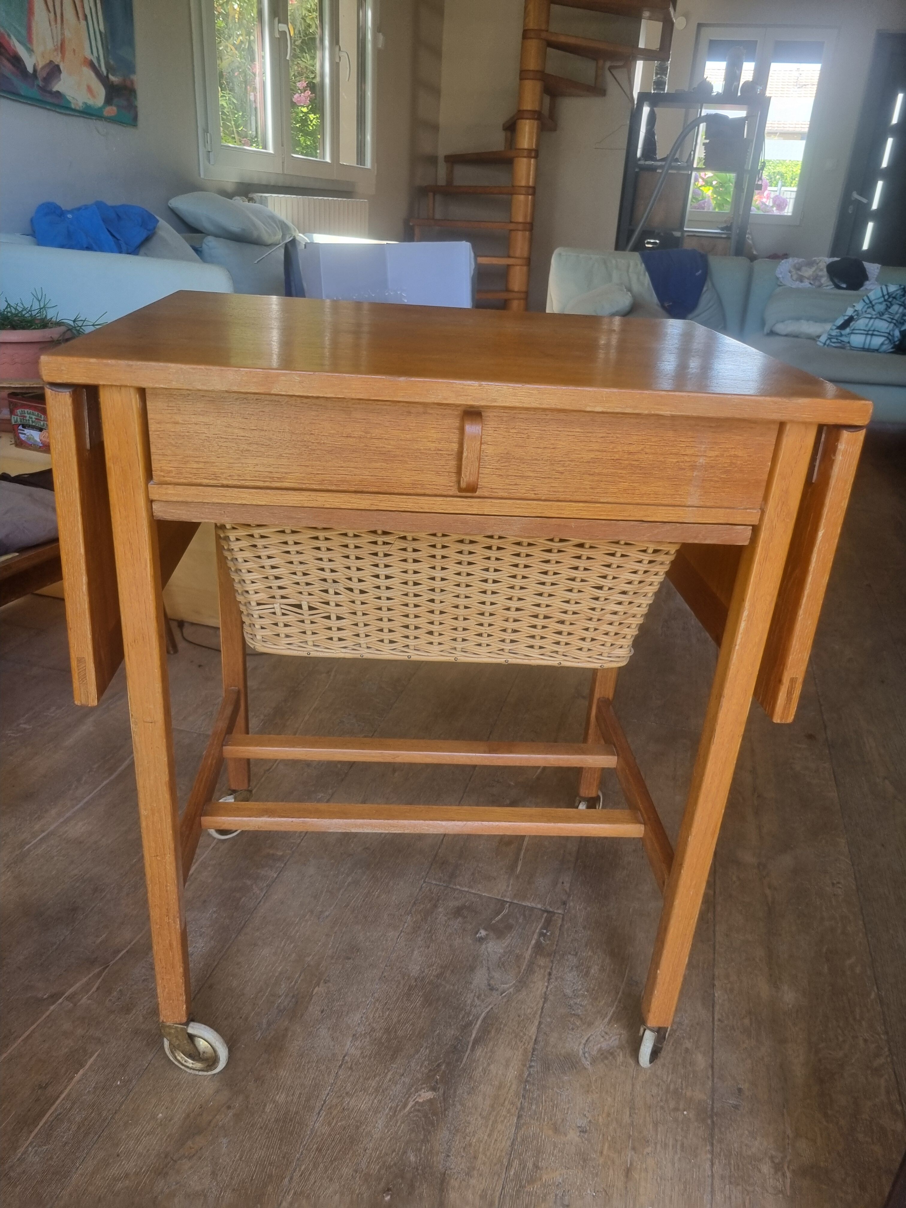 Sewing table