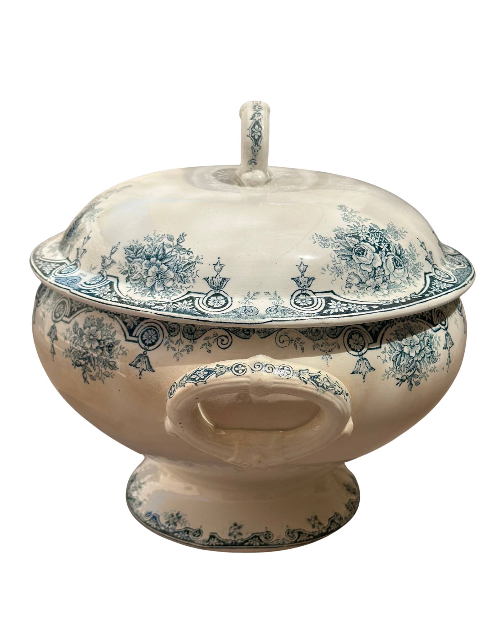 St Amandinoise Ironstone Soup Tureen, Pompadour Model, Blue Floral Decoration