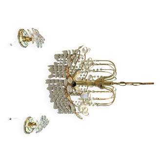 Mid-century chandelier and 2 wall sconces in gilded brass and clear glass, 1960s.