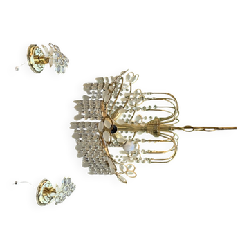 Mid-century chandelier and 2 wall sconces in gilded brass and clear glass, 1960s.