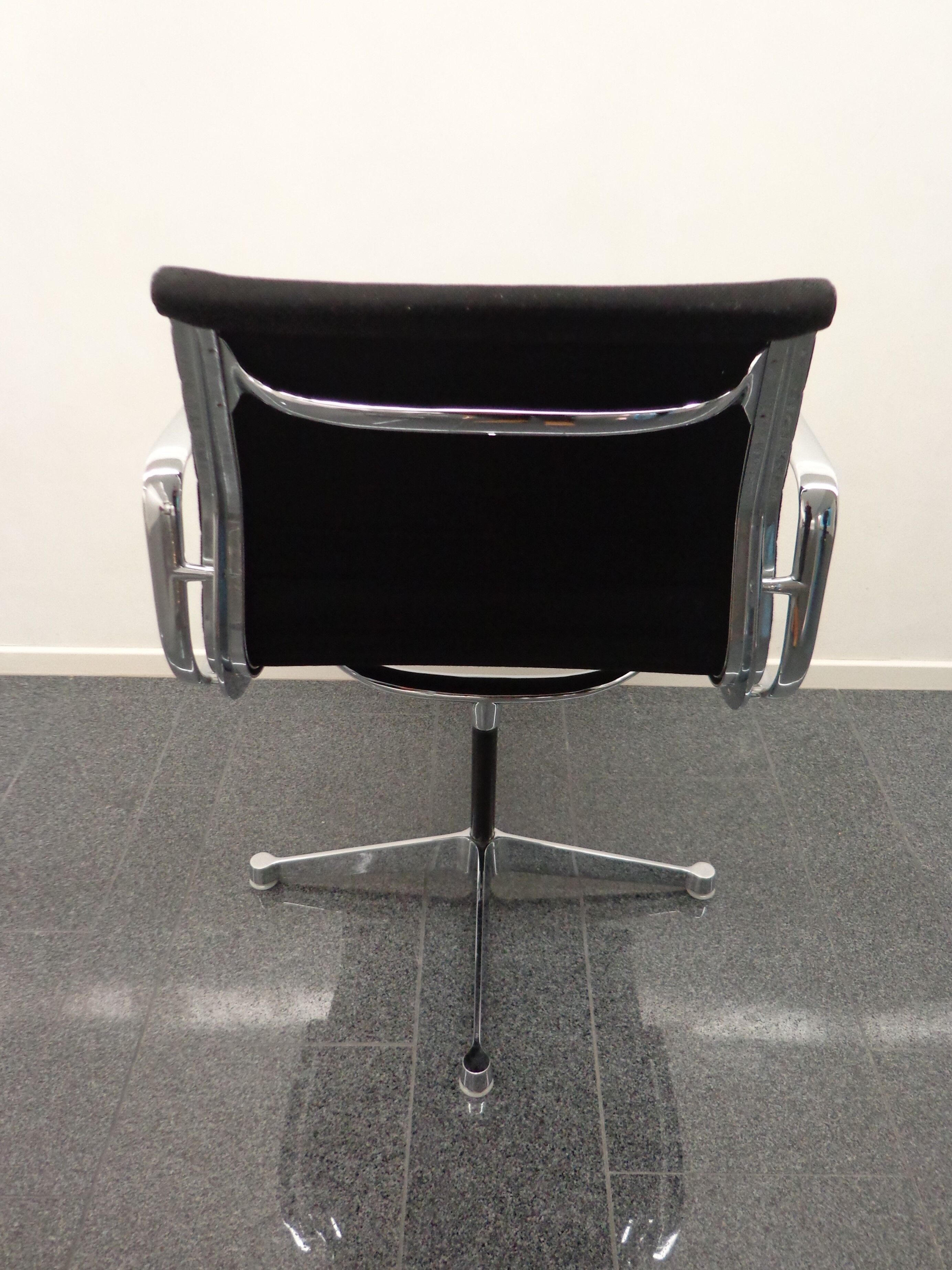 Aluminum EA108 desk chair by Charles & Ray Eames edition Herman Miller, 1960