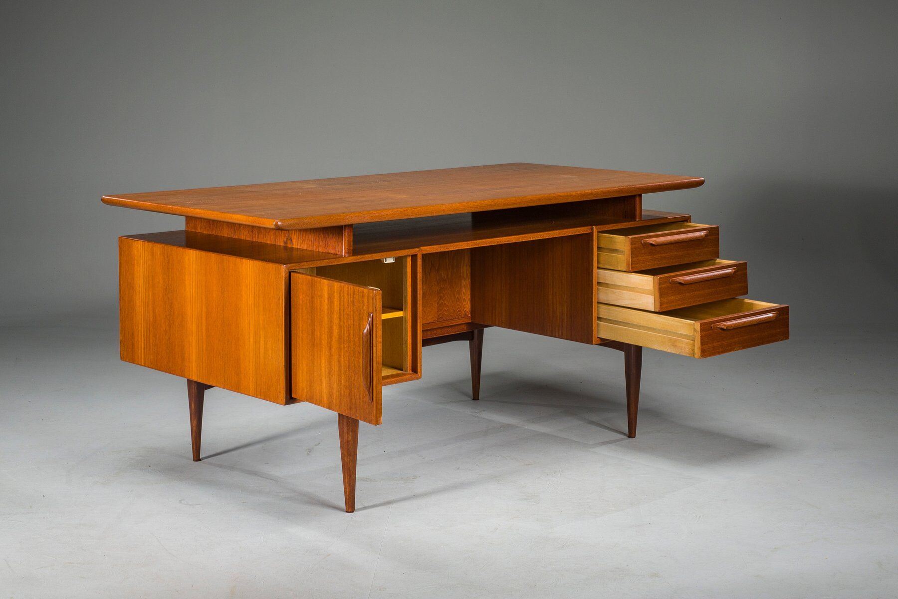 Model RT200 desk in teak by Heinrich Riestenpatt, Germany, 1960s