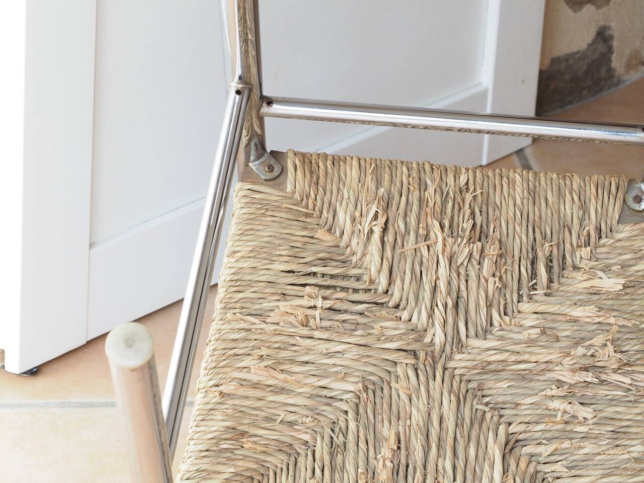 4 modernist straw chairs
