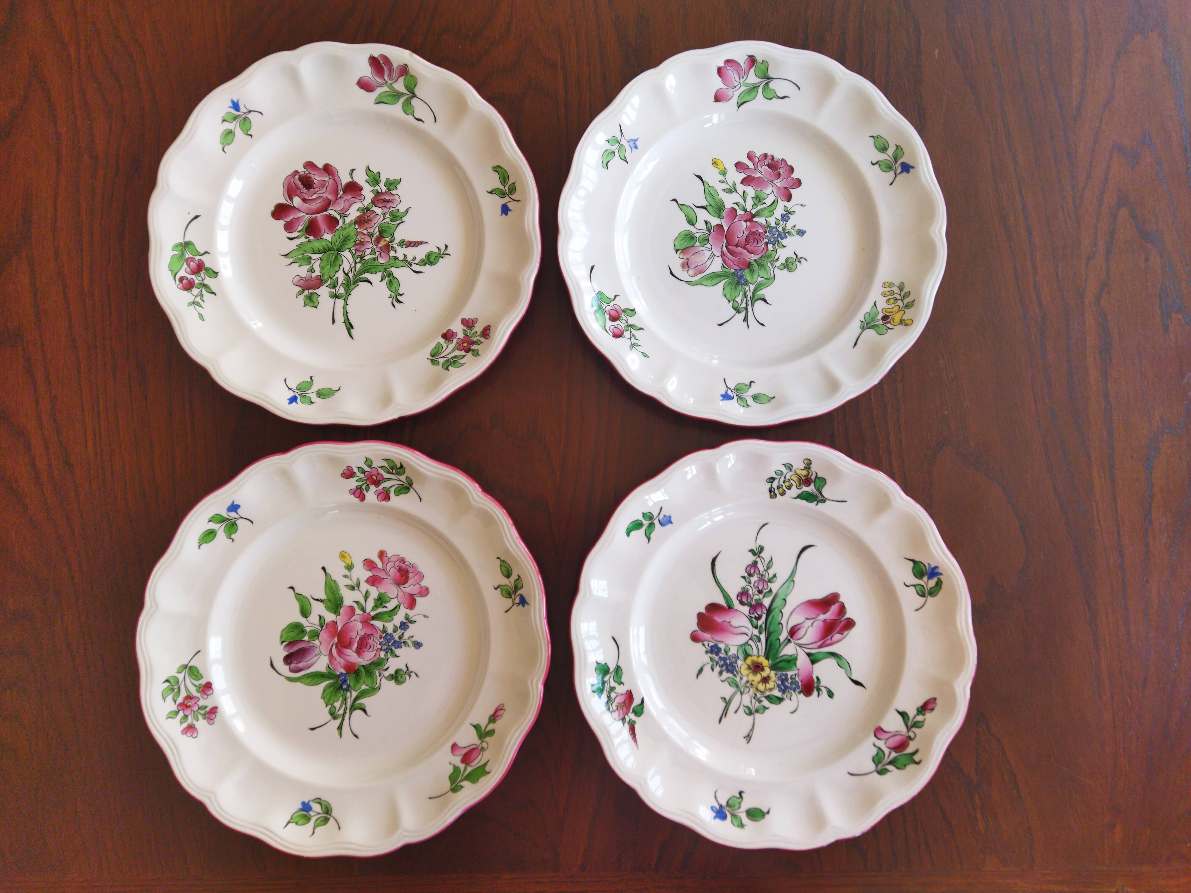 4 assiettes plates "Réverbère fin" KG Lunéville