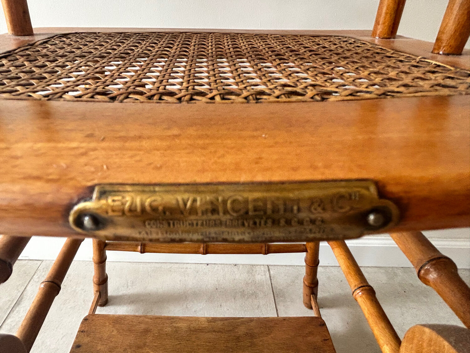 Modular high chair in canning Eugène Vincent