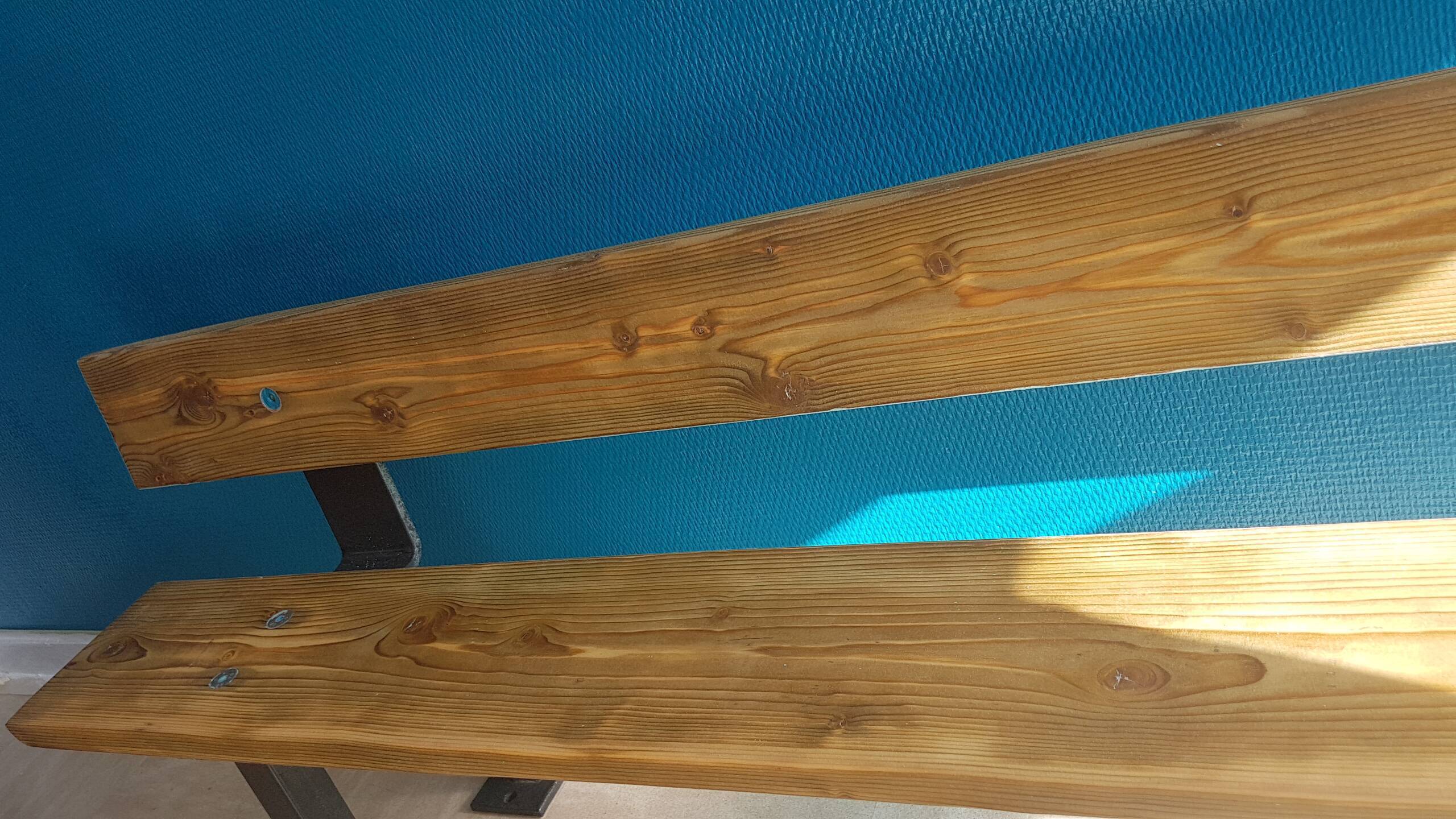 Banc d'école maternelle