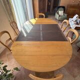 Large round Louis-Philippe period table in solid cherry wood