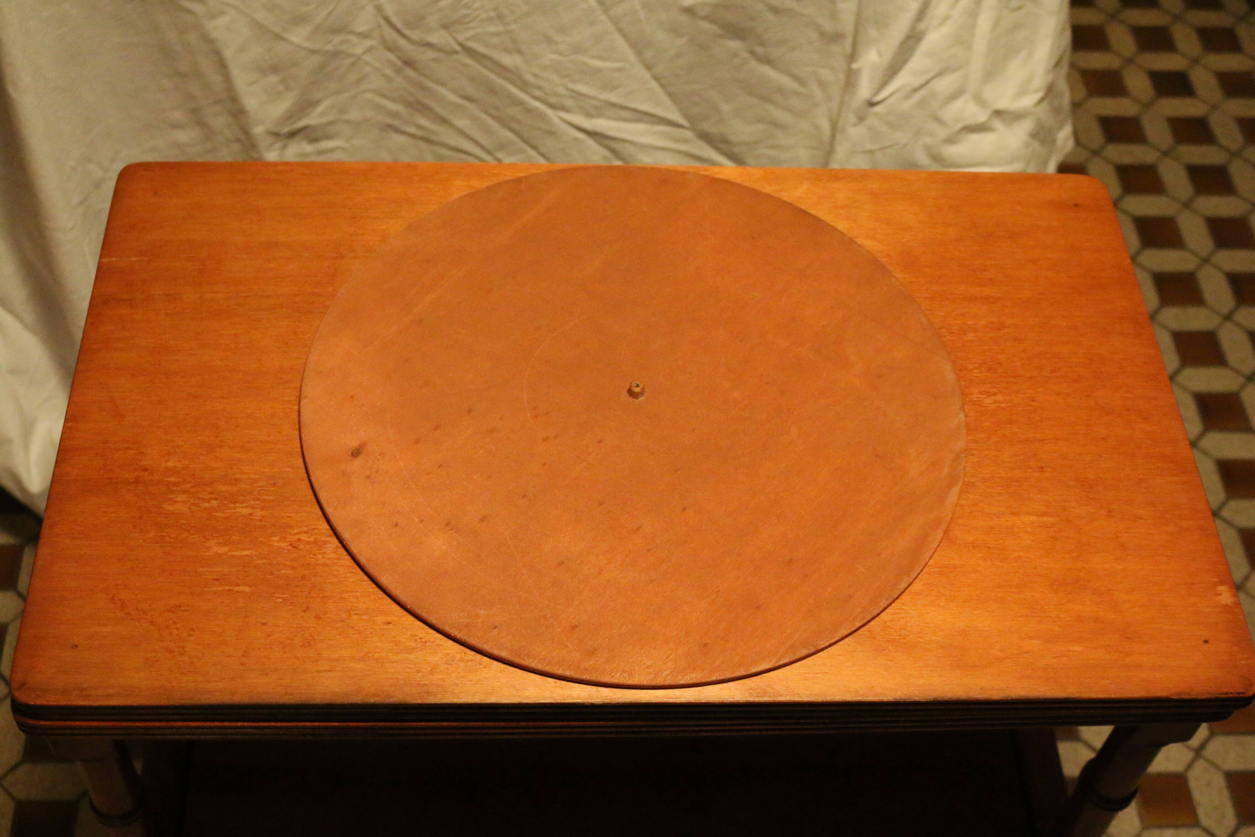 Service or tv stand
