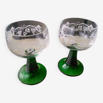 2 Alsatian white wine glasses. Screen-printed decoration and green Roemer-type foot