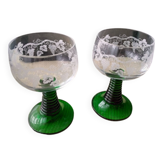 2 Alsatian white wine glasses. Screen-printed decoration and green Roemer-type foot