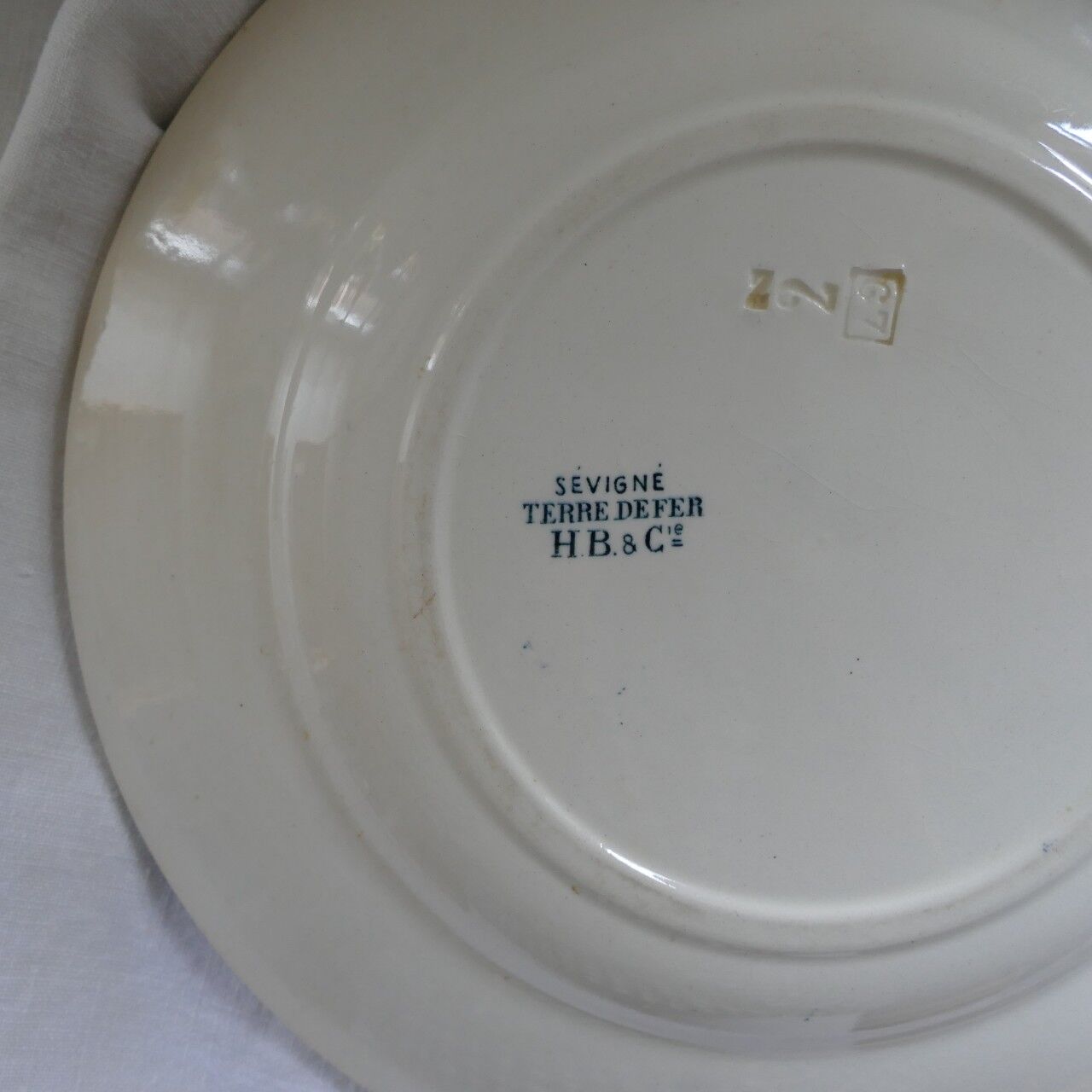 Set of three ironstone dishes