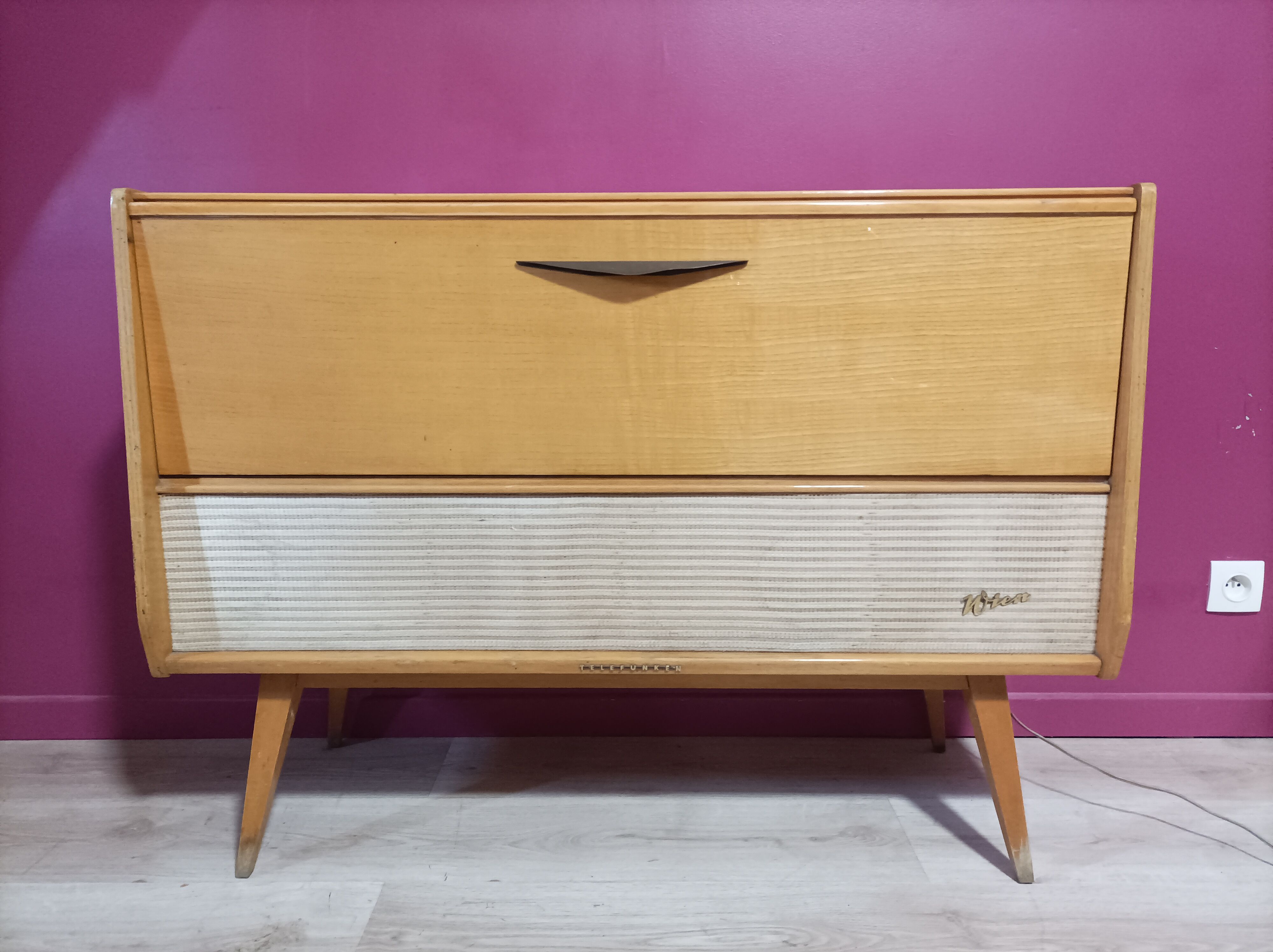 Radio/disc cabinet Telefunken Wien 2183