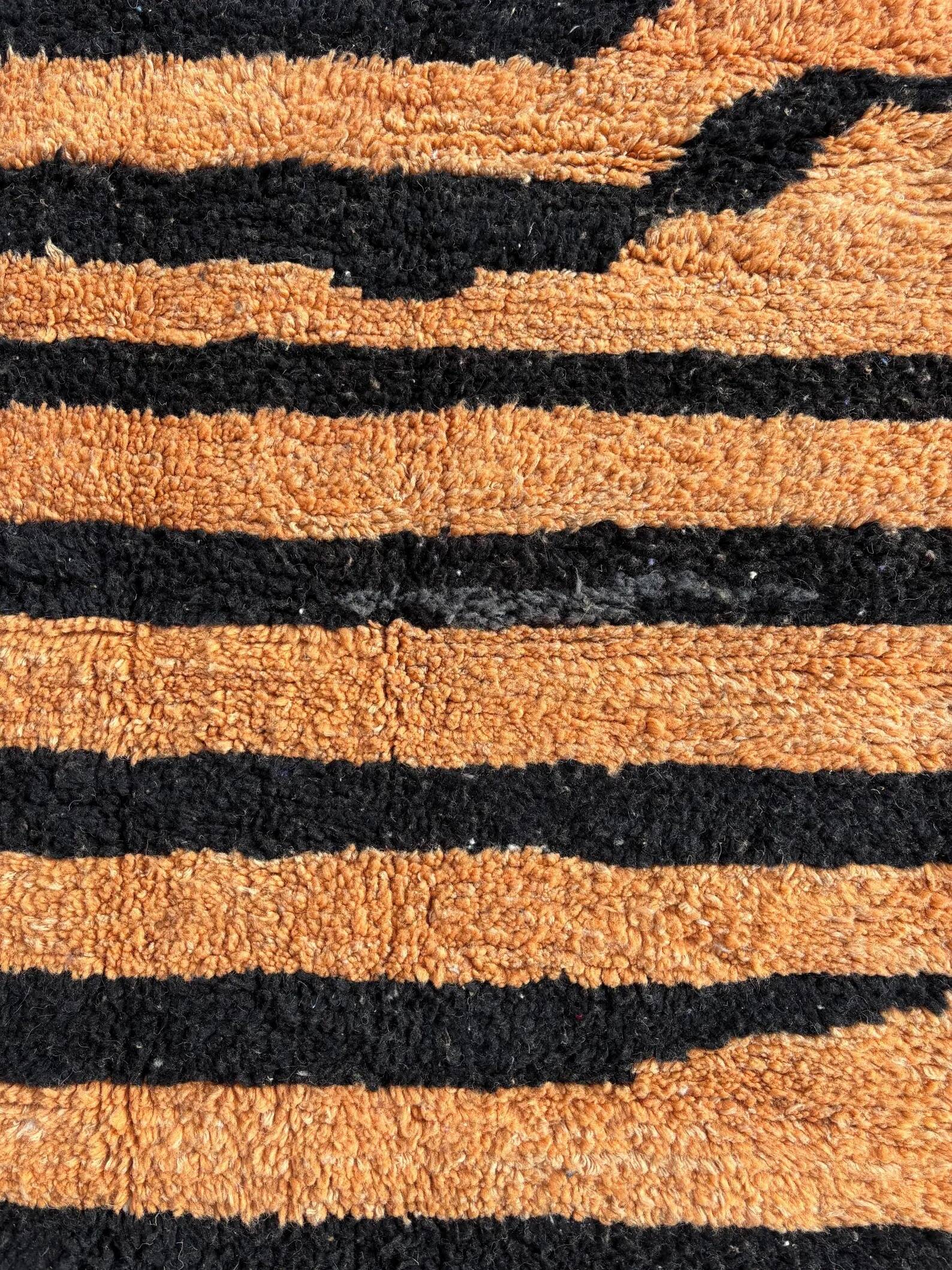 Berber rug Beni M'rirt - 215 x 250 cm - Thick wool & Unique design