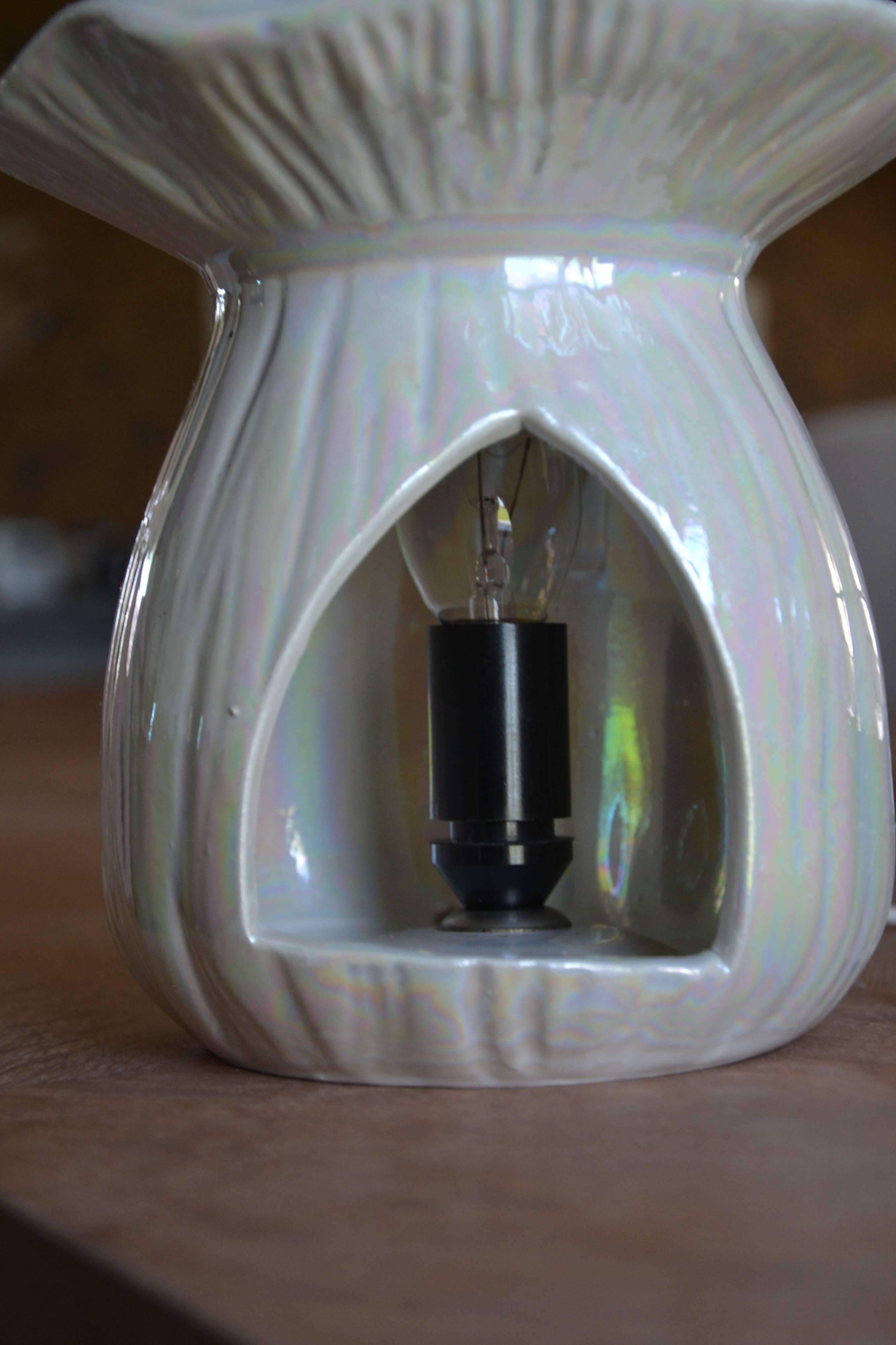 Iridescent ceramic night light for children, Italian.