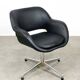 Chaise pivotante vintage en simili cuir noir et chrome, années 70