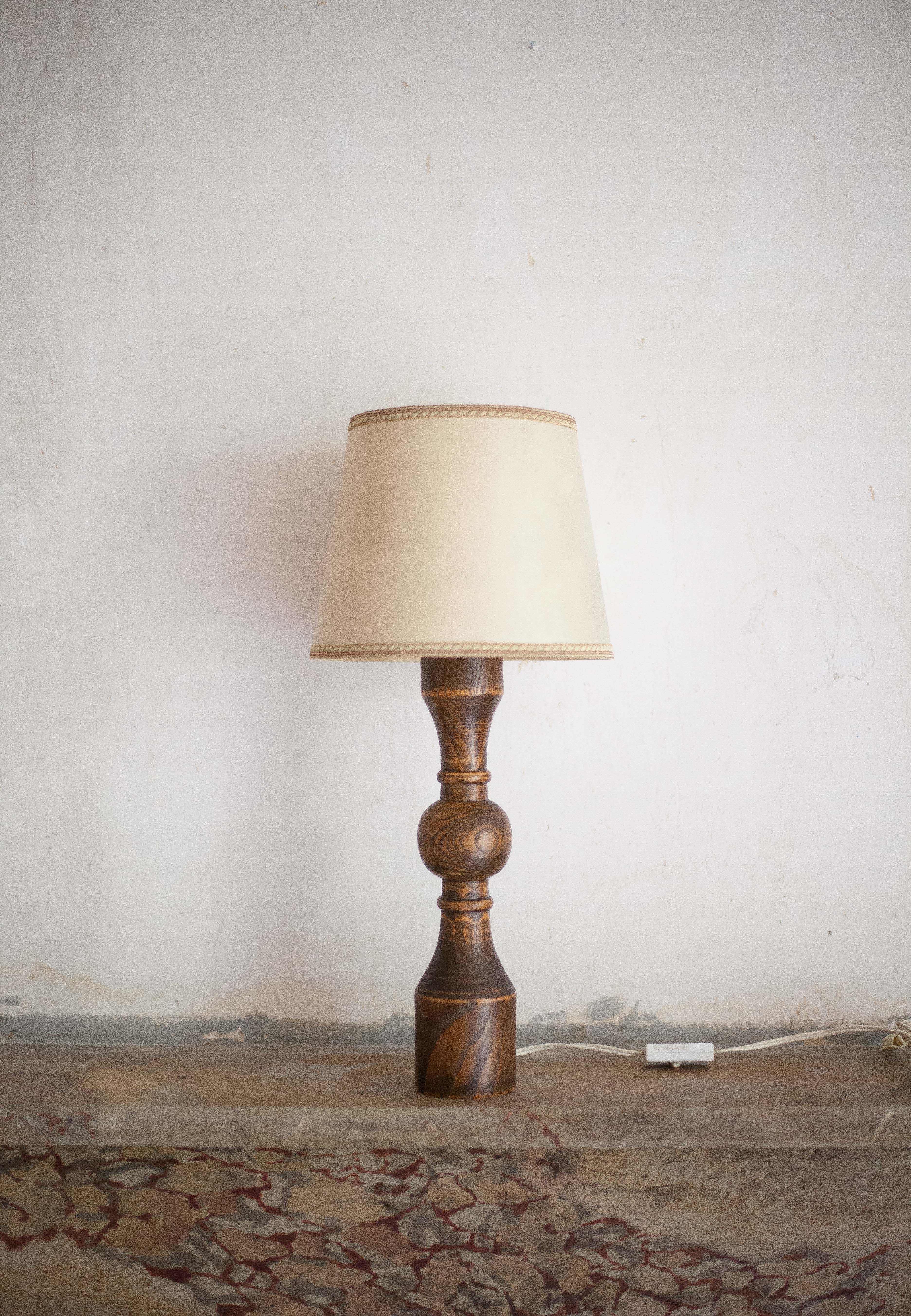 Lampe de table vintage, lampe vintage,lampe pied bois avec abat-jour, lampe