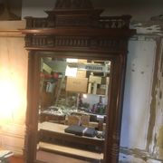 Miroir biseauté de style Henri ii en noyer