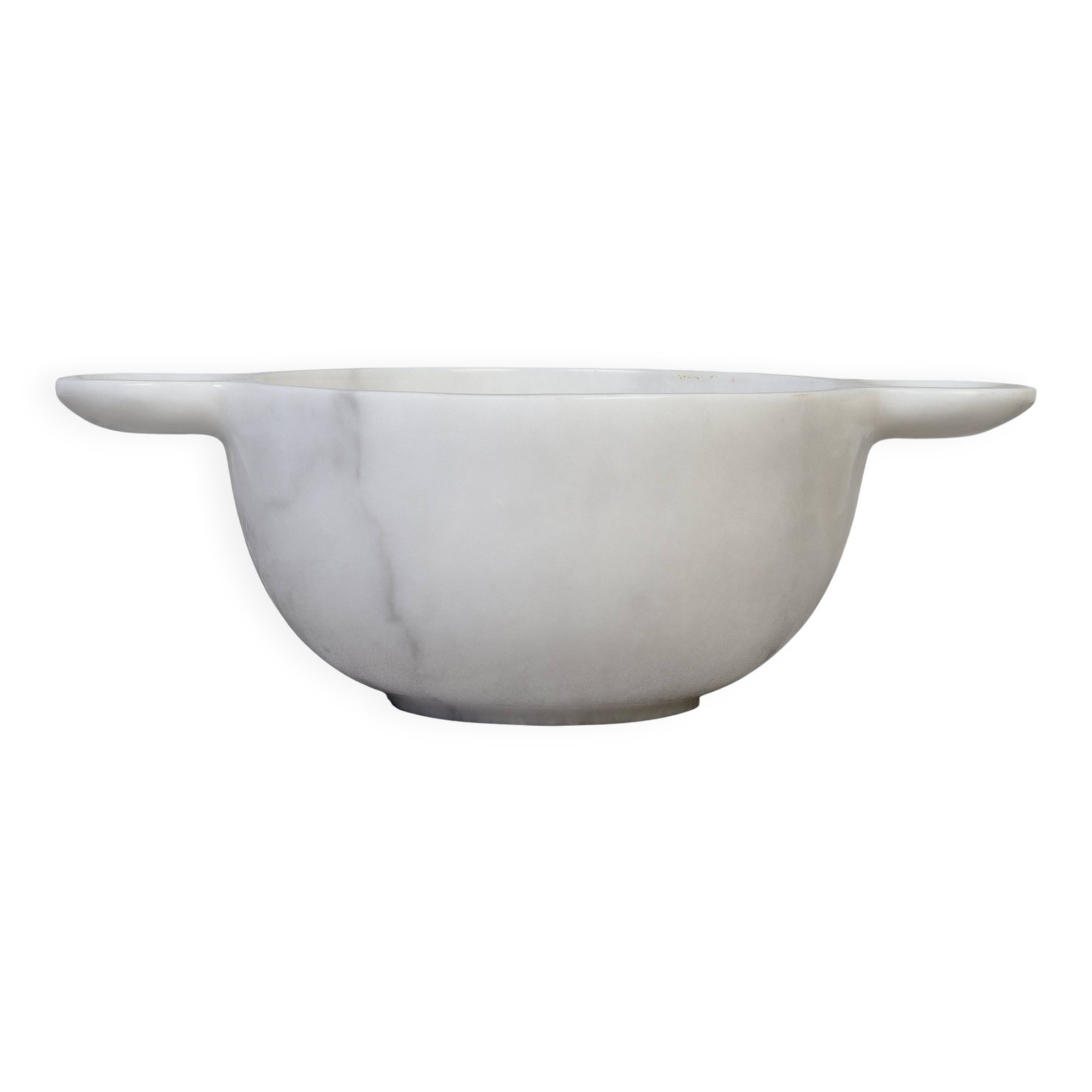 Gabriella – Natural white marble bowl with handles | L 32 cm W 20 cm H 10 cm