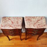 Paire de tables de chevet de style louis XV